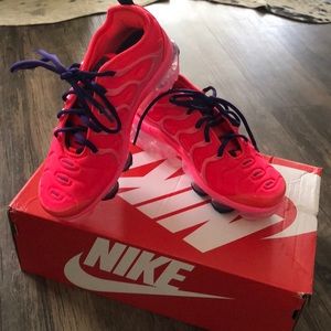 Nike air Vapor max plus Crimson pink